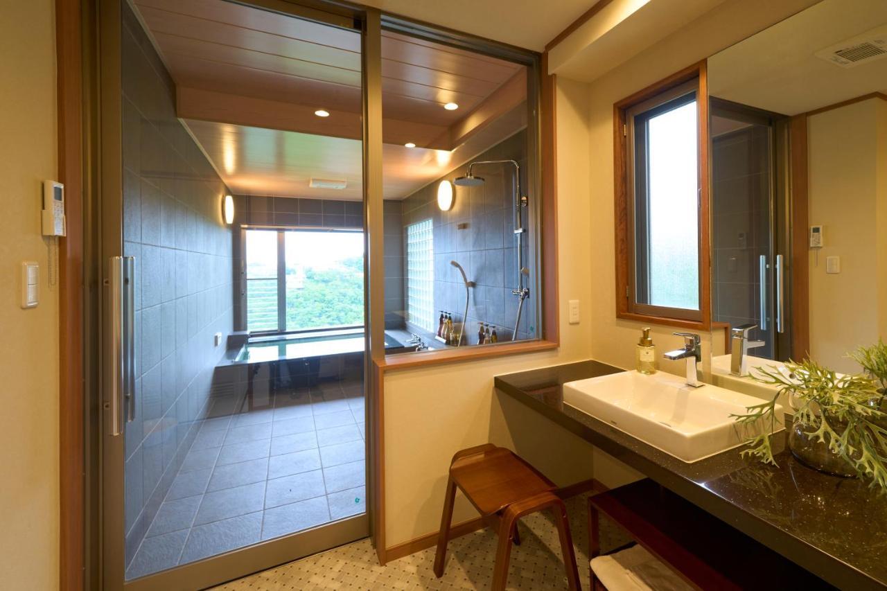 Suite Villa Ocean View Minami-Atami Атами Екстериор снимка