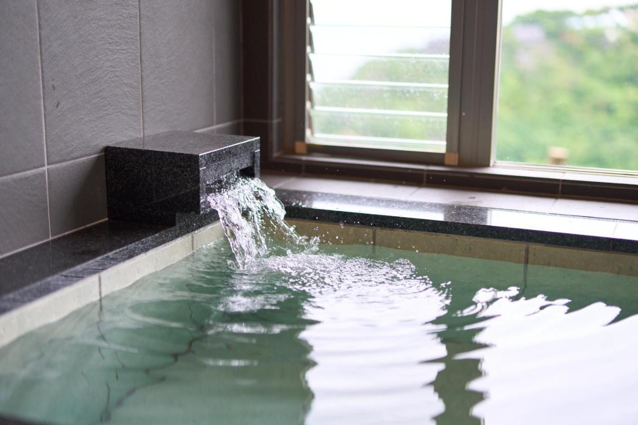 Suite Villa Ocean View Minami-Atami Атами Екстериор снимка
